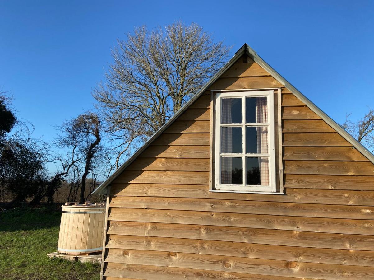 Fen Meadows Glamping - Luxury Cabins And Bell Tents Cambridge  Exterior photo