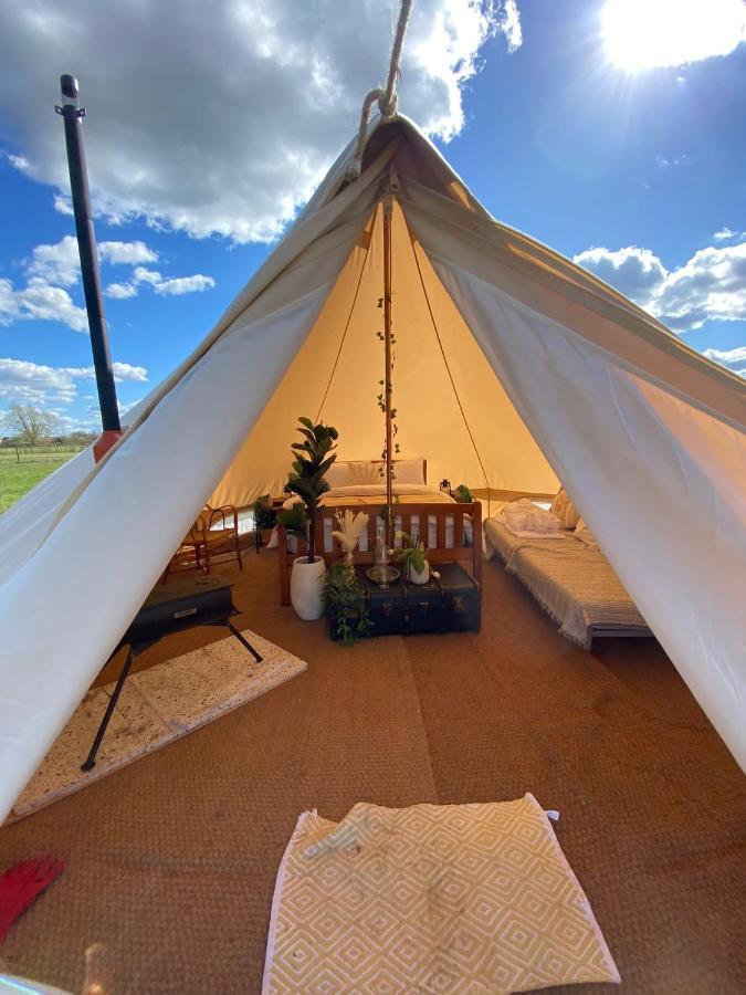 Fen Meadows Glamping - Luxury Cabins And Bell Tents Cambridge  Exterior photo